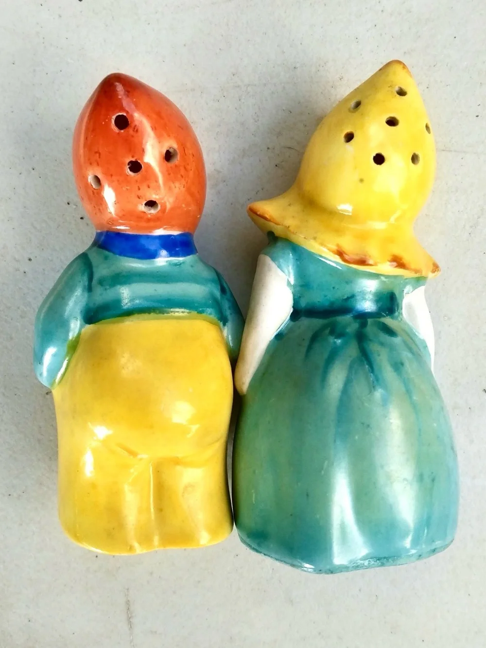 Vintage Ceramic Dutch Boy & Girl Figurine Salt & Pepper Shakers Japan